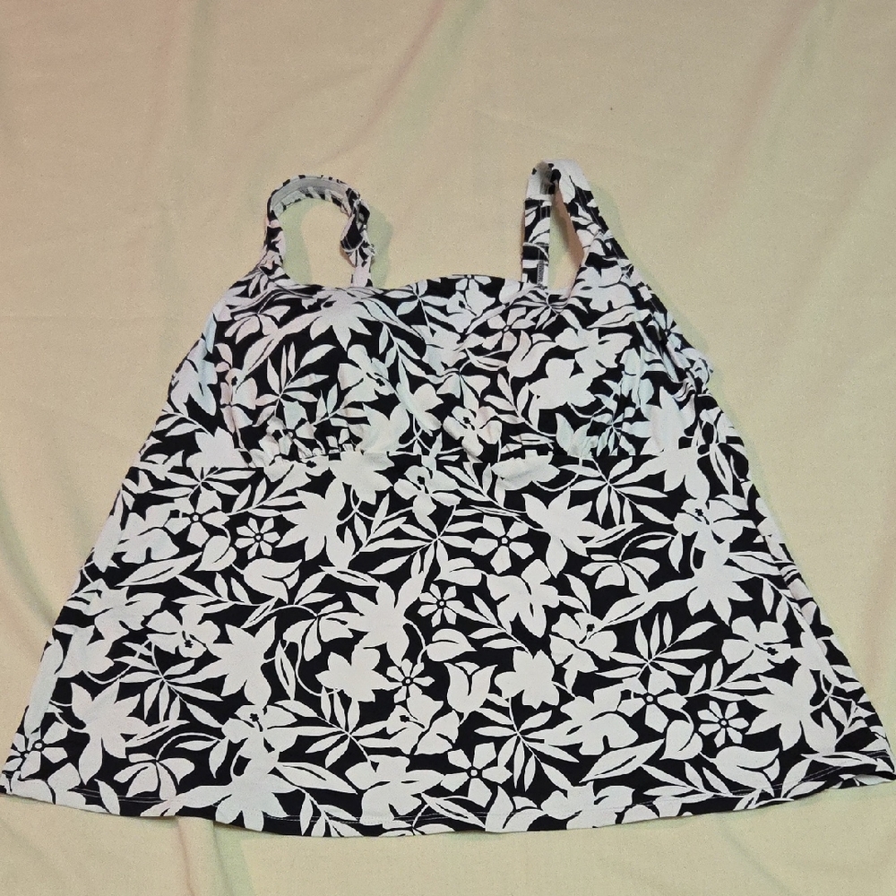 Lands' End Black and White Floral Swim Top